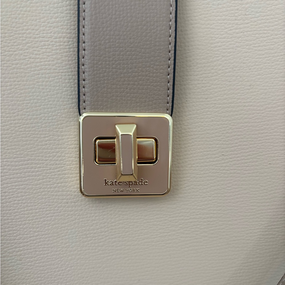 Kate Spade Tote Bag - Picture 2 of 10